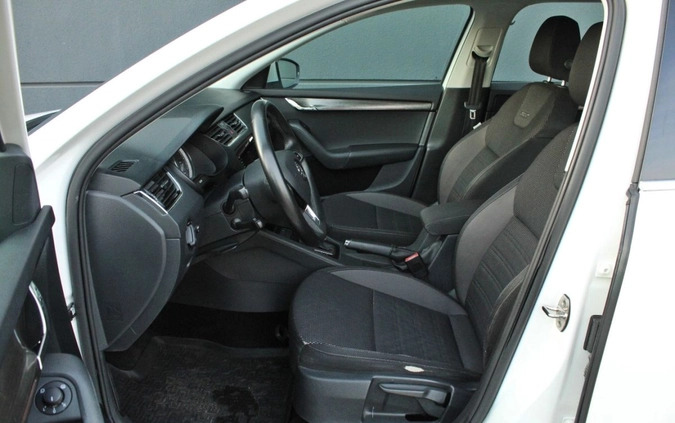 Skoda Octavia cena 94500 przebieg: 109573, rok produkcji 2019 z Zator małe 704